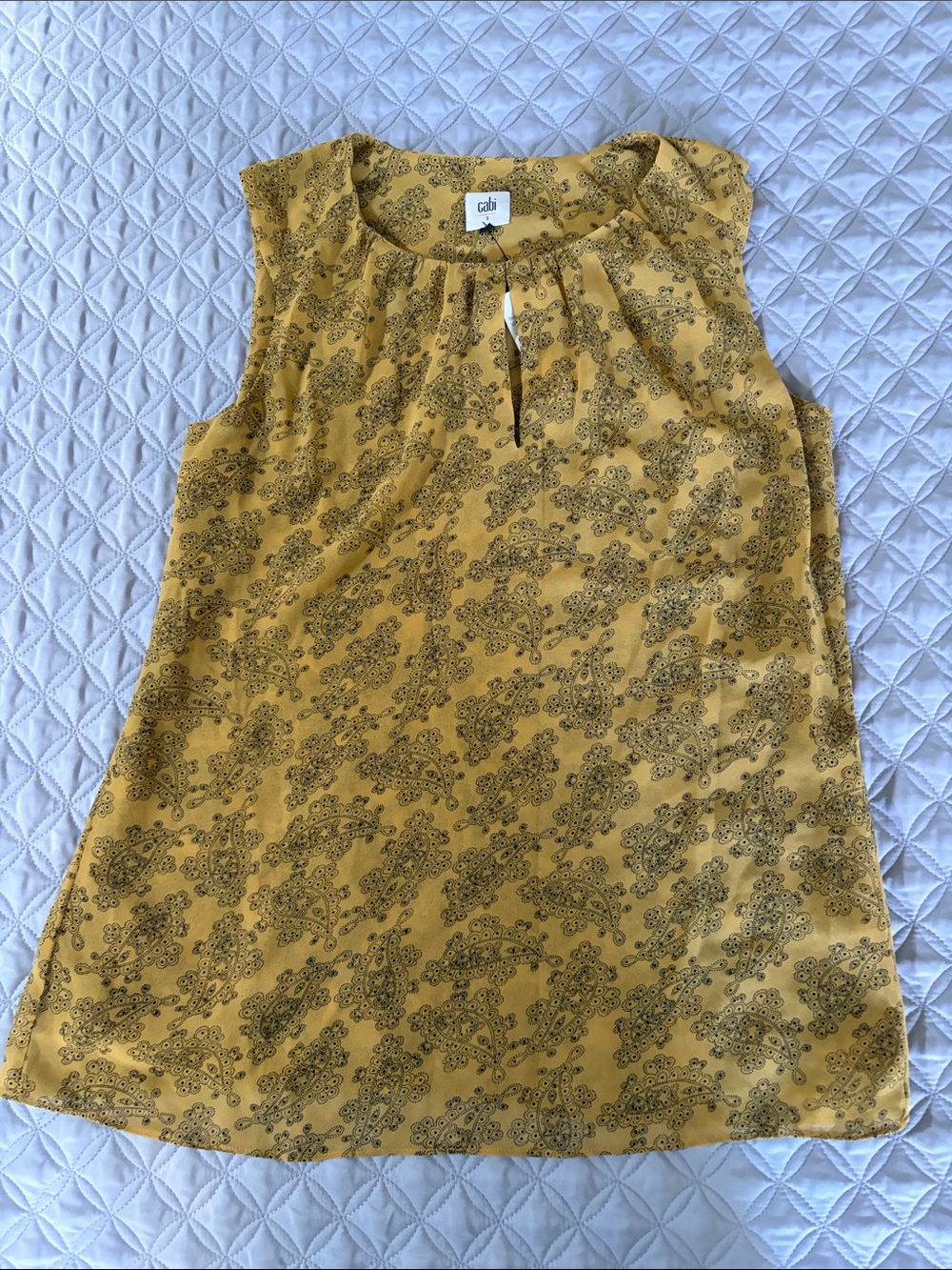 NWT CAbi Mustard Paisley Keyhole Sleeveless Top